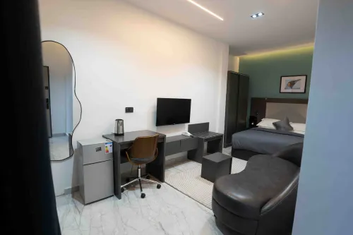 sapphire-bedroom